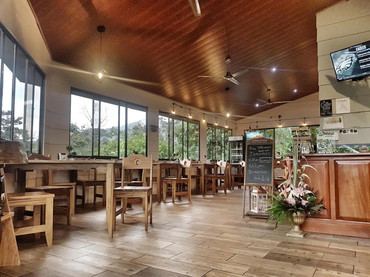 Yellow Tree Suites La Fortuna Bagian luar foto