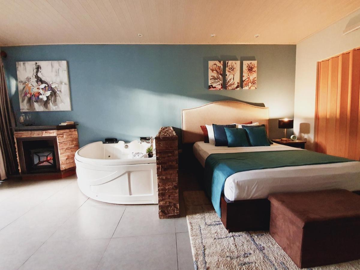 Yellow Tree Suites La Fortuna Bagian luar foto