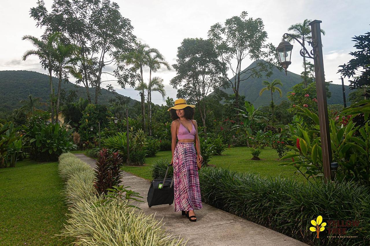 Yellow Tree Suites La Fortuna Bagian luar foto