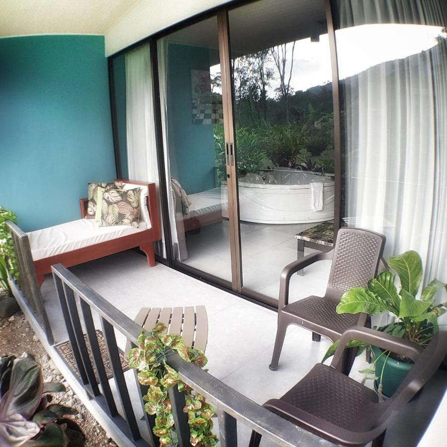 Yellow Tree Suites La Fortuna Bagian luar foto