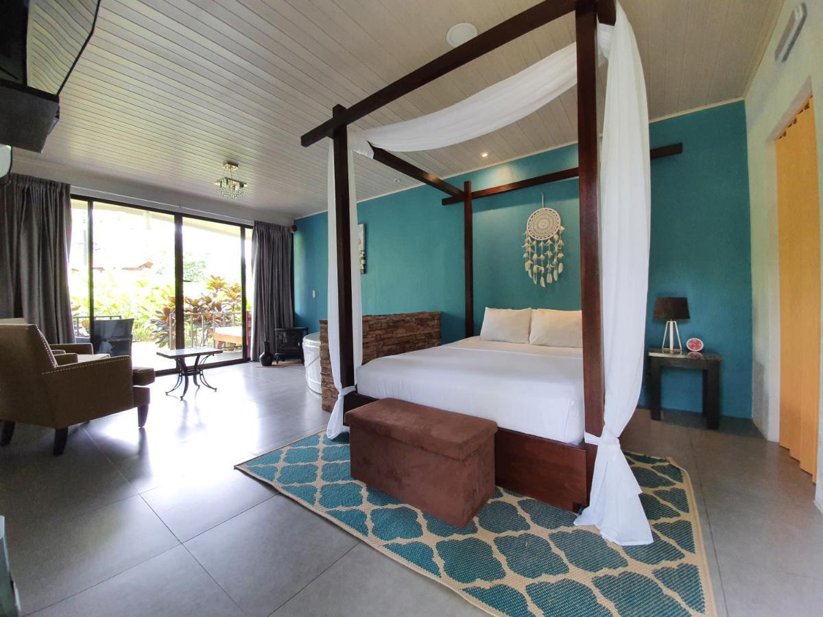 Yellow Tree Suites La Fortuna Bagian luar foto